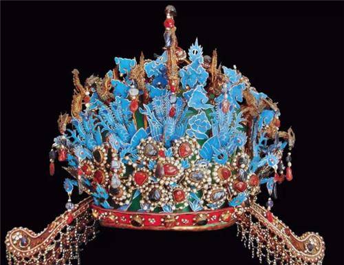 皇冠信用怎么弄_世界五大凤冠:西方3顶太寒酸皇冠信用怎么弄,中国2顶太奢华,慈禧的贵气十足