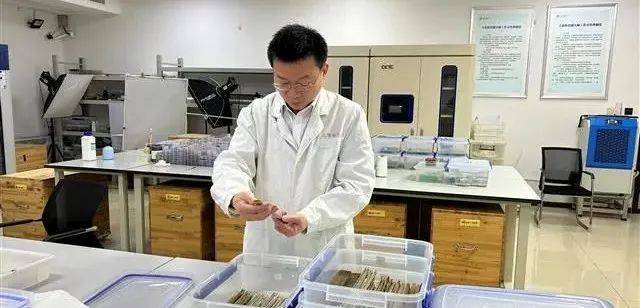 世界杯皇冠信用网开户_2月25日早安·荆州丨最新放假通知世界杯皇冠信用网开户!/5亿元消费券来了!