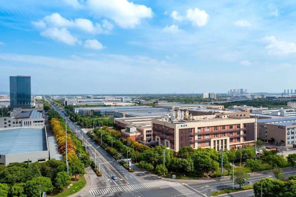 皇冠信用网开号_助推三个“一号工程”｜织密代表“联群网” 开好助企纾困“直通车” 推动三个“一号工程”加速度