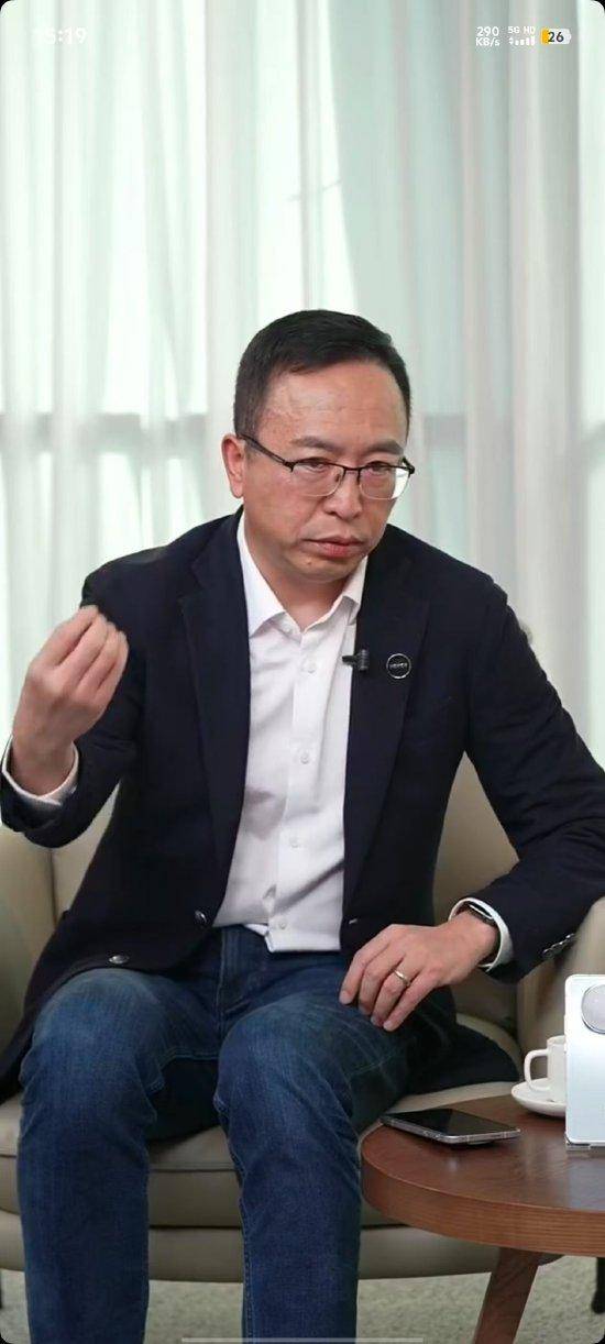 皇冠信用网代理_余承东:靠抄袭没有未来!荣耀CEO赵明:同意余总观点皇冠信用网代理,技术突破不是为了独占,其他人可以跟随