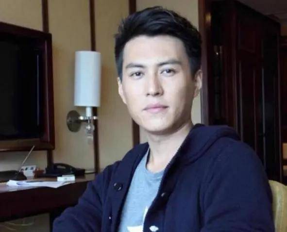 皇冠信用网正版会员_靳东:虽然我和江珊有一段情皇冠信用网正版会员,但余生不会辜负离异的李佳