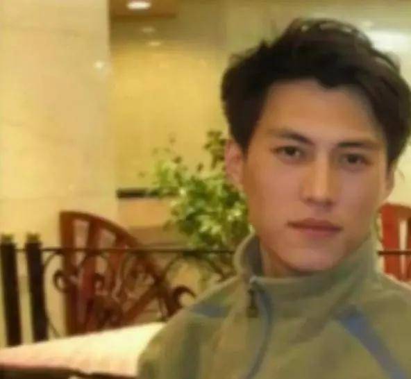 皇冠信用网正版会员_靳东:虽然我和江珊有一段情皇冠信用网正版会员,但余生不会辜负离异的李佳