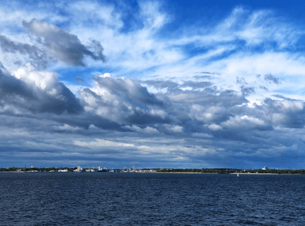 皇冠足球网_普京想不到皇冠足球网,敢冻结俄几千亿的西方,却连中国的船都不敢上?