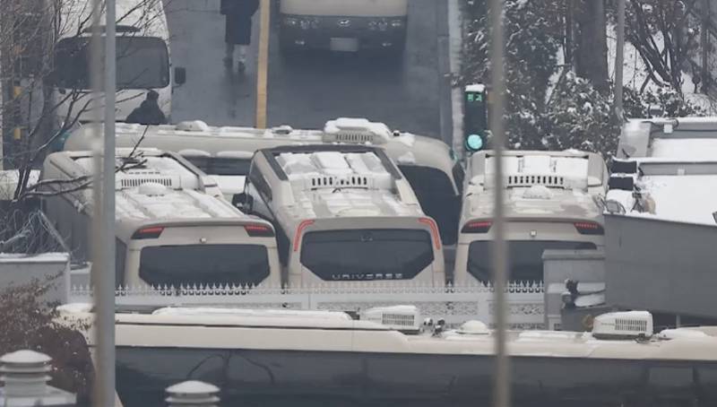 欧洲杯网站_尹锡悦官邸防御升级欧洲杯网站,现场曝光!警察厅称逮捕委托文书难执行