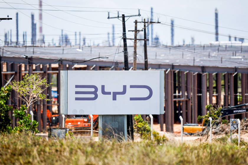 皇冠app_比亚迪巴西工厂建设工人:自己工资按月100%发放皇冠app,“一切安好”