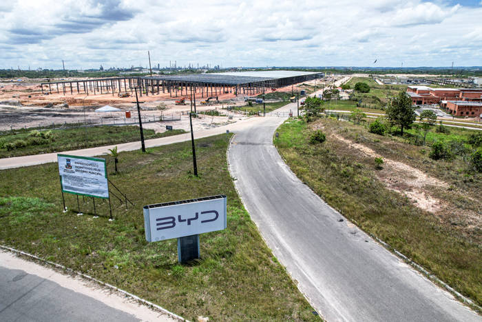 皇冠app_比亚迪巴西工厂建设工人:自己工资按月100%发放皇冠app,“一切安好”