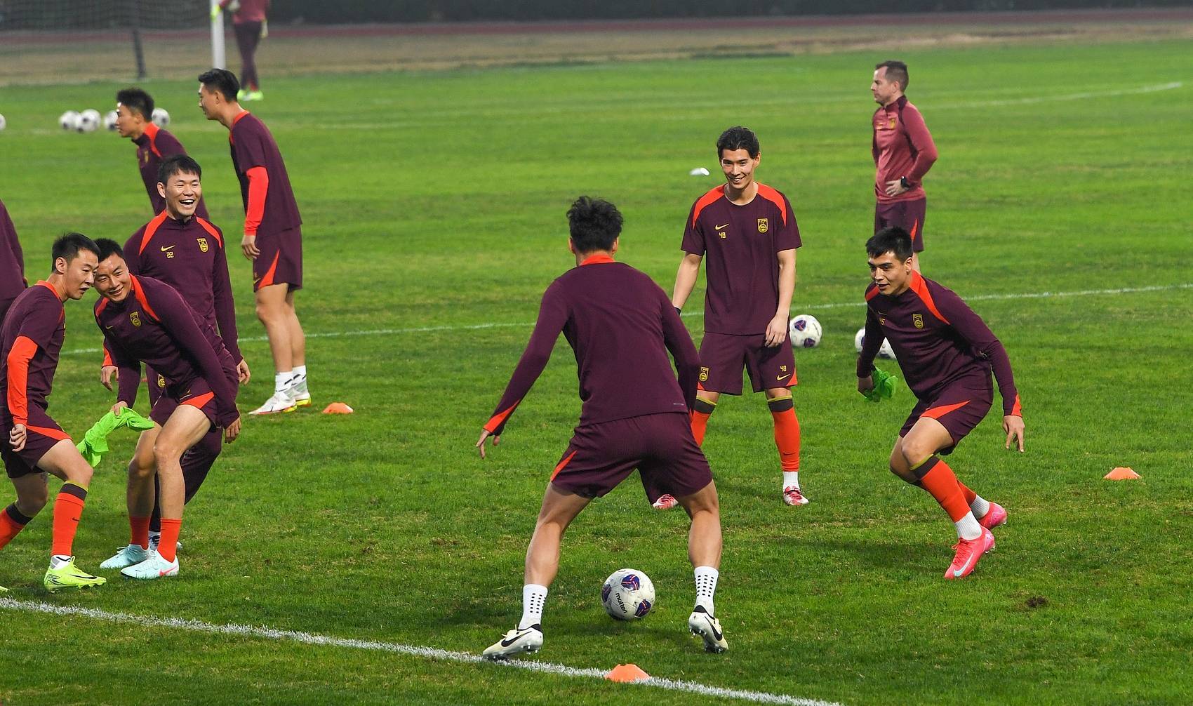 皇冠代理登1,2,3_媒体人:侯永永中文交流还得靠翻译皇冠代理登1,2,3,费南多没来是合同没谈好