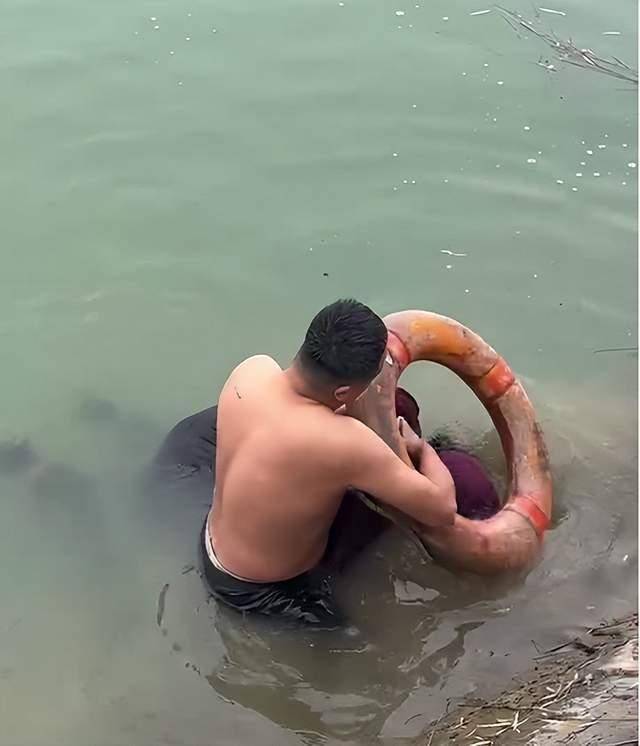 巴黎奥运会足球_32岁陕西男子只会“狗刨”巴黎奥运会足球,跳江救老人冻到浑身发红,6岁女儿为爸爸点赞