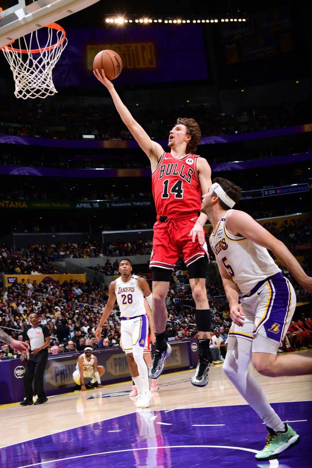 app足球正网_詹姆斯复出app足球正网，完全体湖人115比146惨败公牛，遭遇两连败！