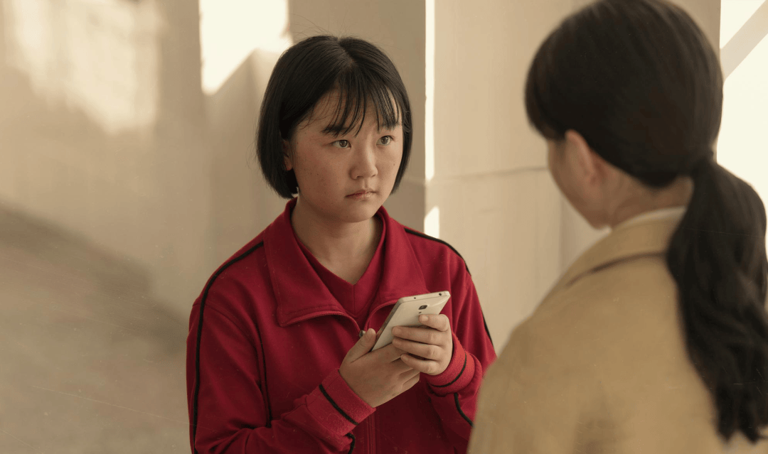 皇冠信用网代理_学生禁玩手机皇冠信用网代理，催生孩子间的地下交易