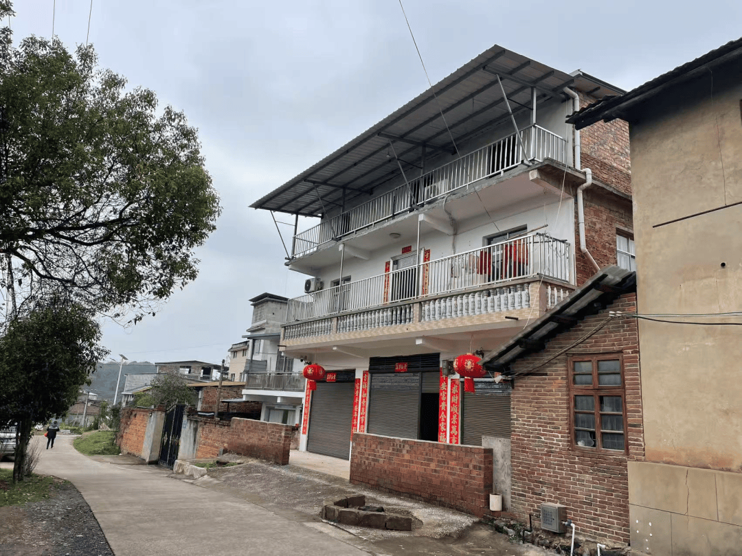 密尔沃基雄鹿 v 菲尼克斯太阳_永州上千名公职人员卷入非法集资案调查：区政府组织疑犯与受害者签“免刑”条约密尔沃基雄鹿 v 菲尼克斯太阳，15亿集资案教师被判刑仍“吃空饷”