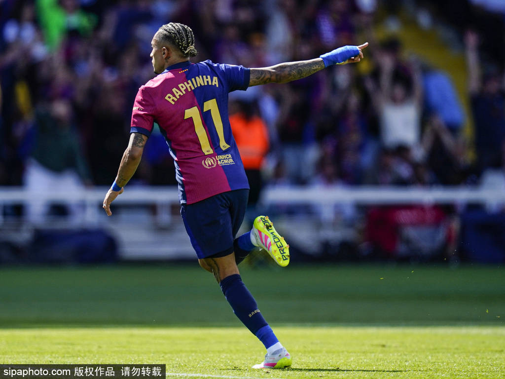 皇冠体育App下载_赛季四杀皇冠体育App下载！西甲-姆巴佩戴帽拉菲2球 巴萨4-3皇马7分领跑