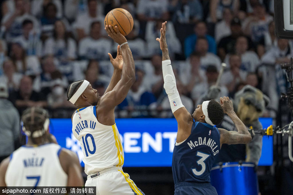 皇冠足球管理平台出租
_勇士出局!科尔怒批波德泽姆斯基皇冠足球管理平台出租
,库里回归成泡影