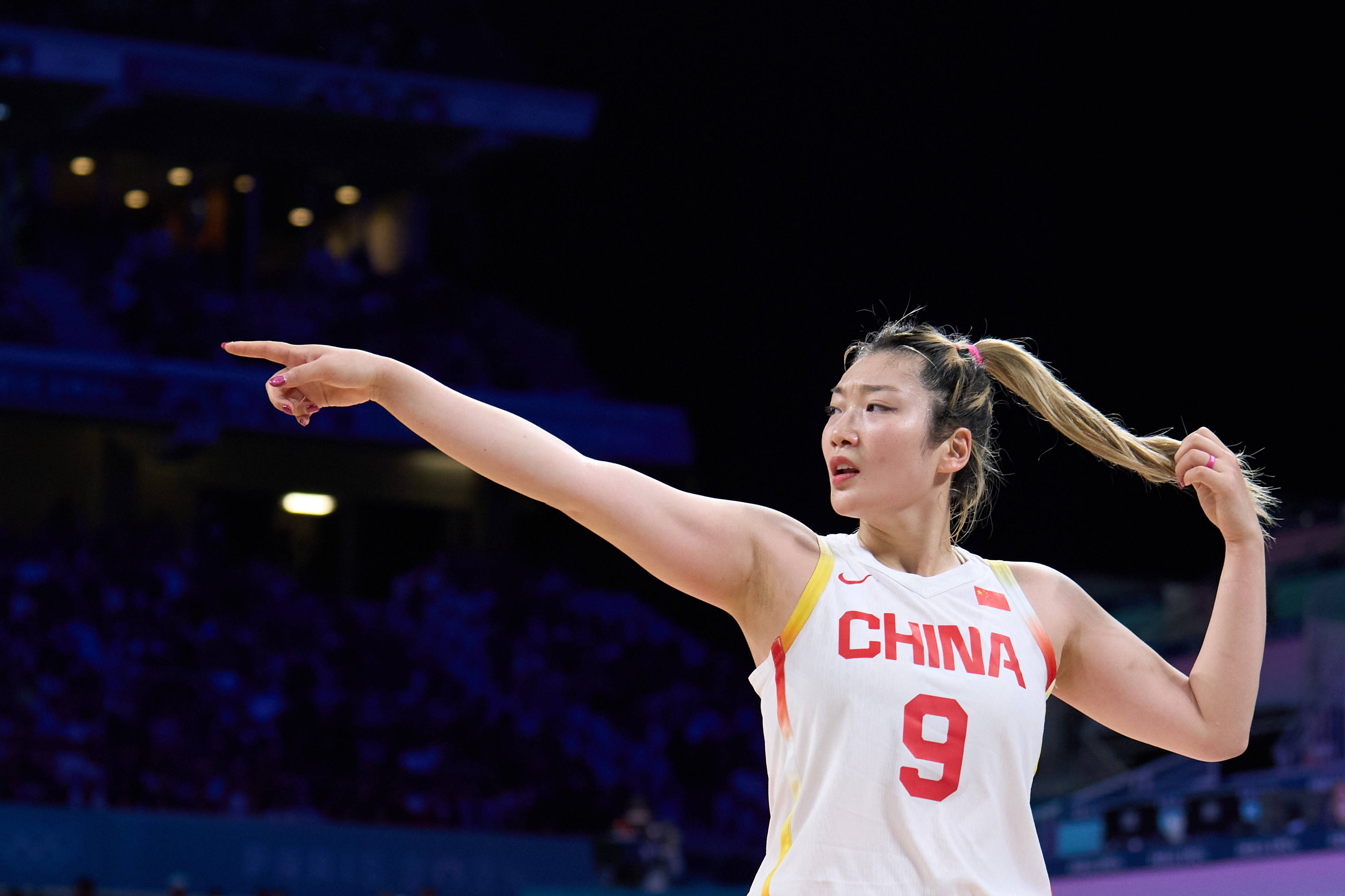 世俱杯app_媒体人:说李梦因伤离队已算体面 更大腕的宫鲁鸣都开除过