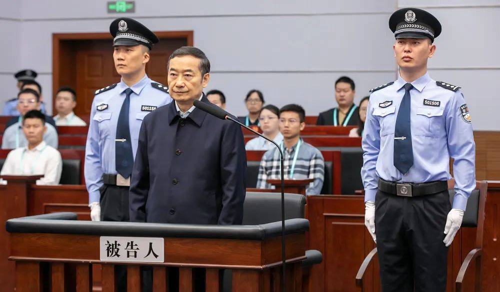 皇冠信用平台出租出售_在丽江市市长、昆明市市长、玉溪市委书记、云南省副省长等职上皇冠信用平台出租出售，张祖林收受1.22亿，被判无期！