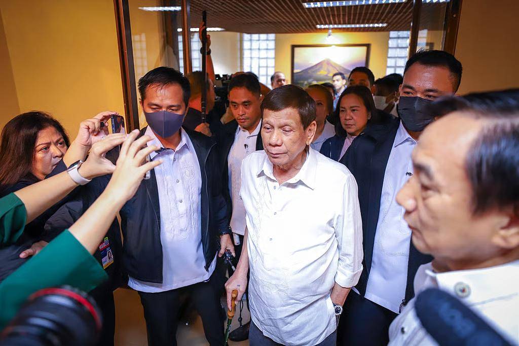 皇冠信用网登1代理
_老杜在狱中告诉莎拉皇冠信用网登1代理
,三年后他将不惜代价,扶莎拉坐上总统宝座!