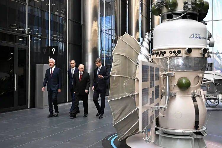 体育皇冠信用网站_时代变了！中俄达成“史无前例”的合作体育皇冠信用网站，普京亲自视察，向中国开放“压箱底技术”，可惜为时已晚