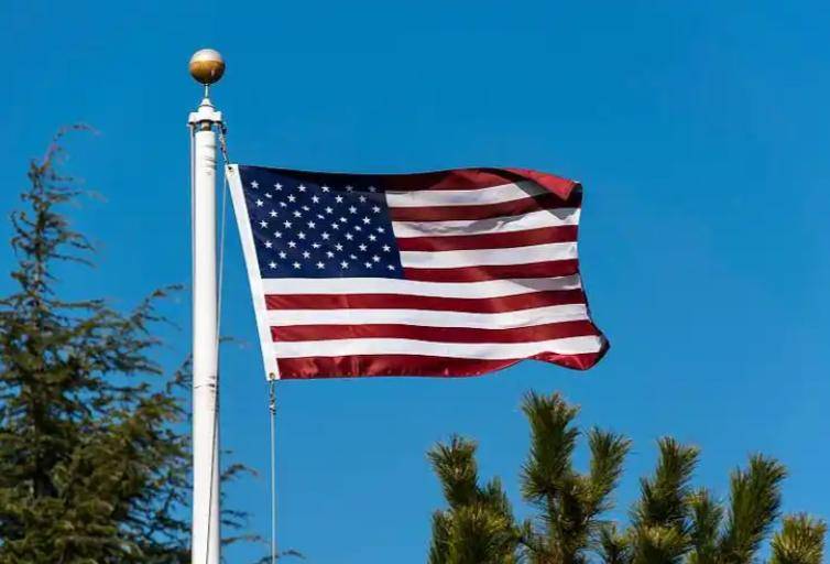 皇冠信用盘如何申请
_新加坡总理黄循财表态:绝不让中国从这个国家多拿走一片芯片